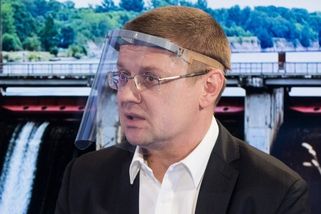 Náměstek z ministerstva pomohl k dotaci státnímu podniku, kde sedí jeho bratr. EU chce zpět 400 milionů